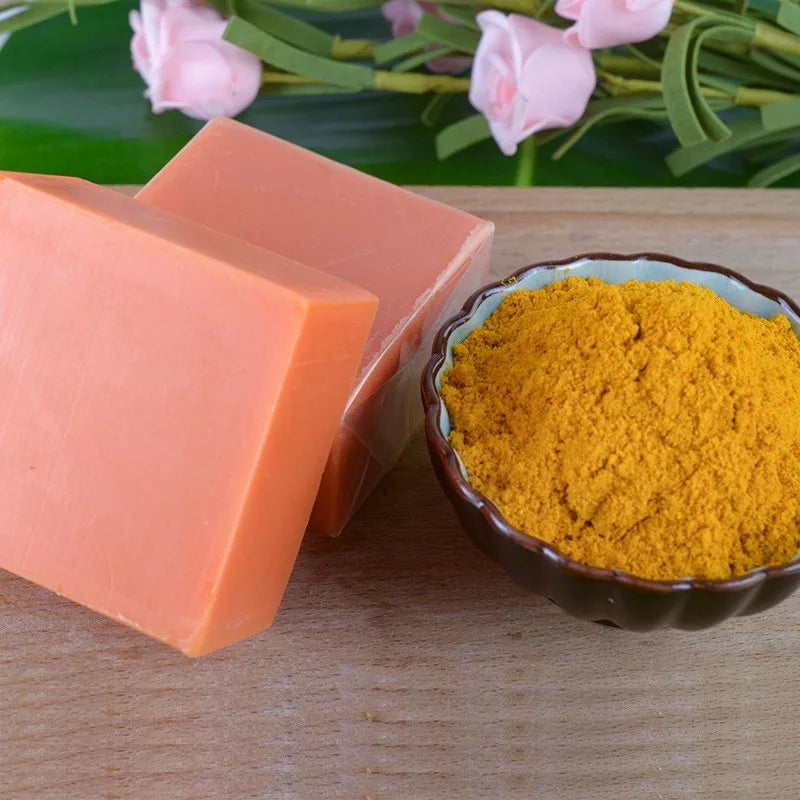 Savon Naturel au Curcuma 100g – Nettoyant, Hydratant & Anti-Taches