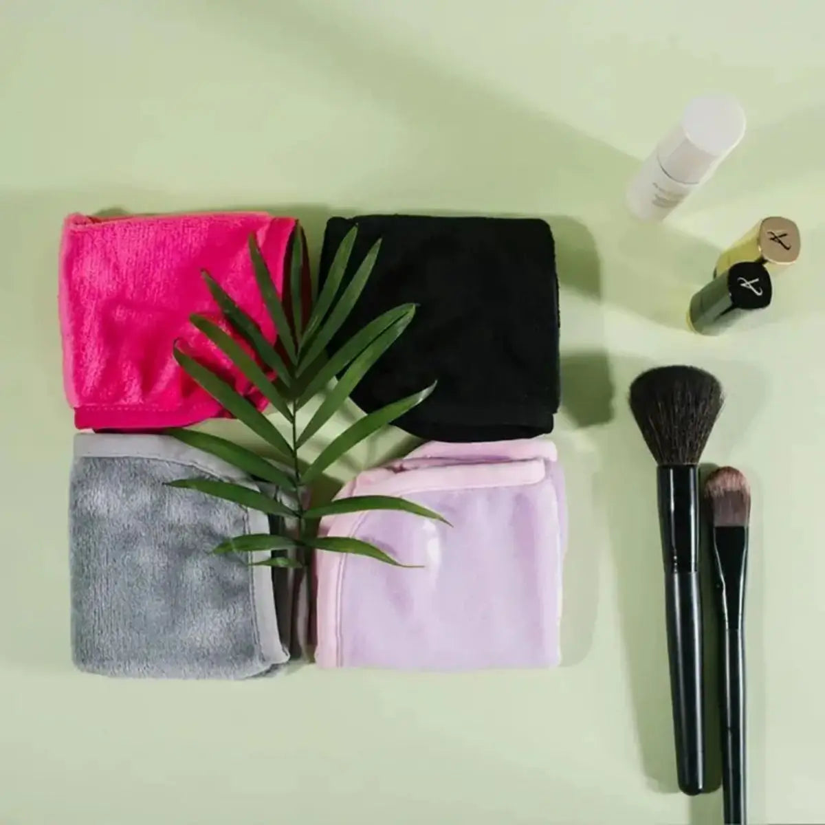 Disques Démaquillants Réutilisables en Microfibre – Lavables, Éco-Responsables avec Anneau de Suspension
